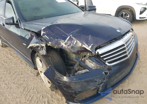 2012 Mercedes-Benz E 350 z USA, uszkodzony, nr VIN WDDHF5KB5CA598202